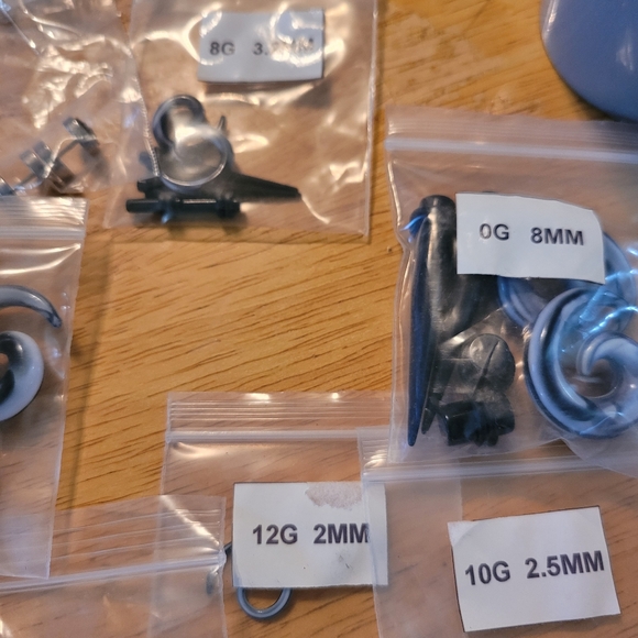 Guage Earrings - Picture 9 of 10